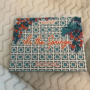 In The Springs eyeshadow palette